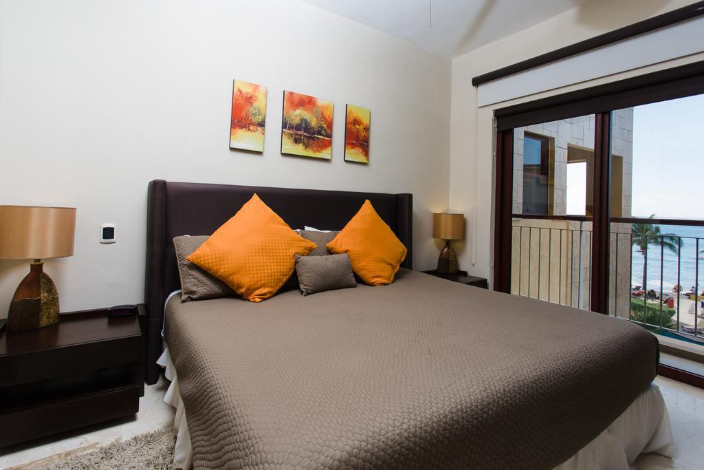 Appartement Oceanfront El Faro Surf 302 à Playa del Carmen Extérieur photo