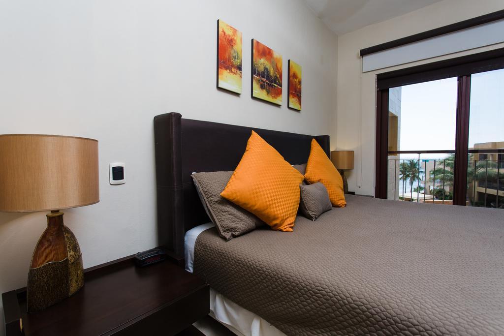 Appartement Oceanfront El Faro Surf 302 à Playa del Carmen Extérieur photo